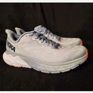 Women's Hoka One One Arahi 6 size 9.5